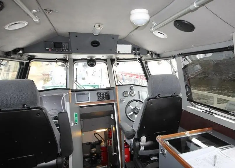 Watercat 1200 small cockpit