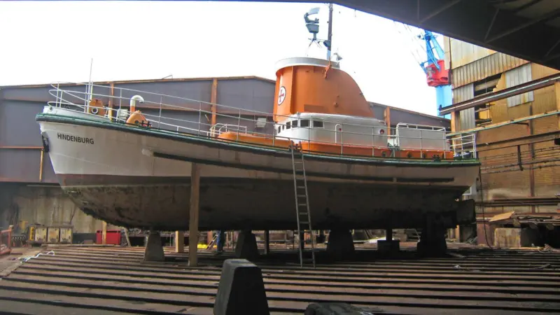 Hindenburg before revamp (Photo: Lindenau Werft)