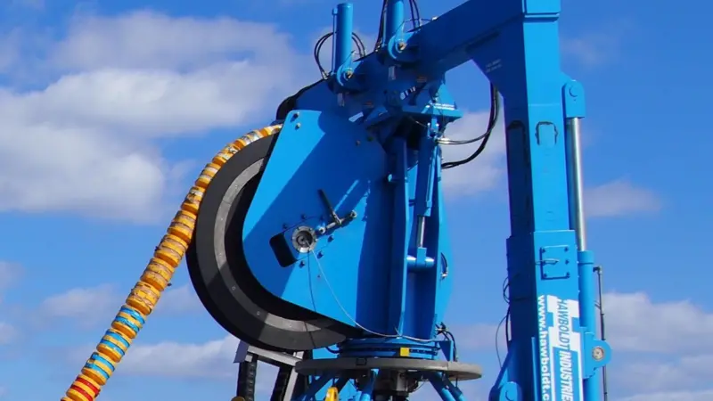 The top of the A-frame and docking head