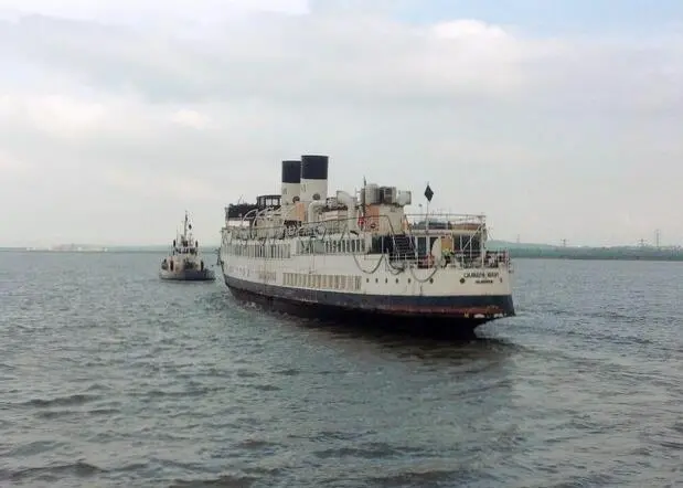 Last remaining Clyde turbine steamer departs London