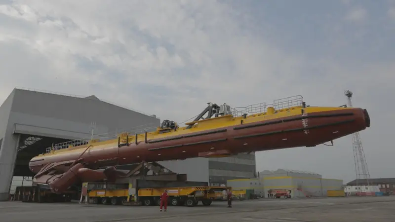 Scotrenewables' SR2000 - the world's largest tidal turbine - is ready for trials