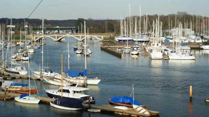 Hamble based HSYRR has been named as UK official service centre for Lewmar products