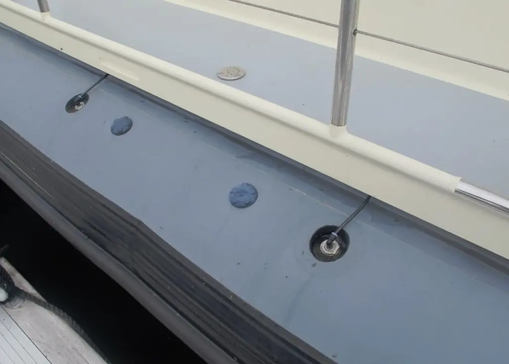 The inflation valves allow a small inflation tube to be inserted into the centre of the valve