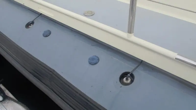 The inflation valves allow a small inflation tube to be inserted into the centre of the valve