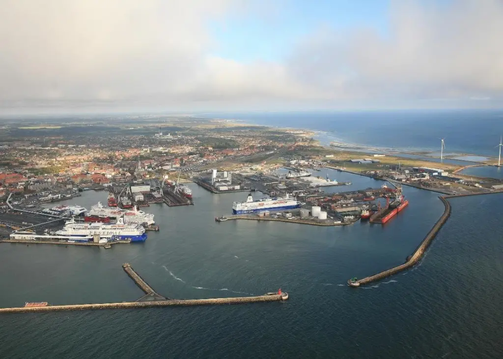 Fredrikshavn is a major ferry terminal for ferries to Sweden and is also used for imports of bulk materials and oil