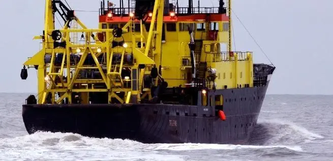 'Tridens' operates in the North Sea assessing the fish stocks and testing new types of fishing equipment