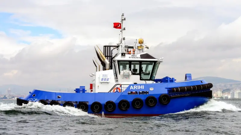 The Robert Allan RAscal 1800 tug 'Arihi' is now operating in New Zealand (Sanmar)