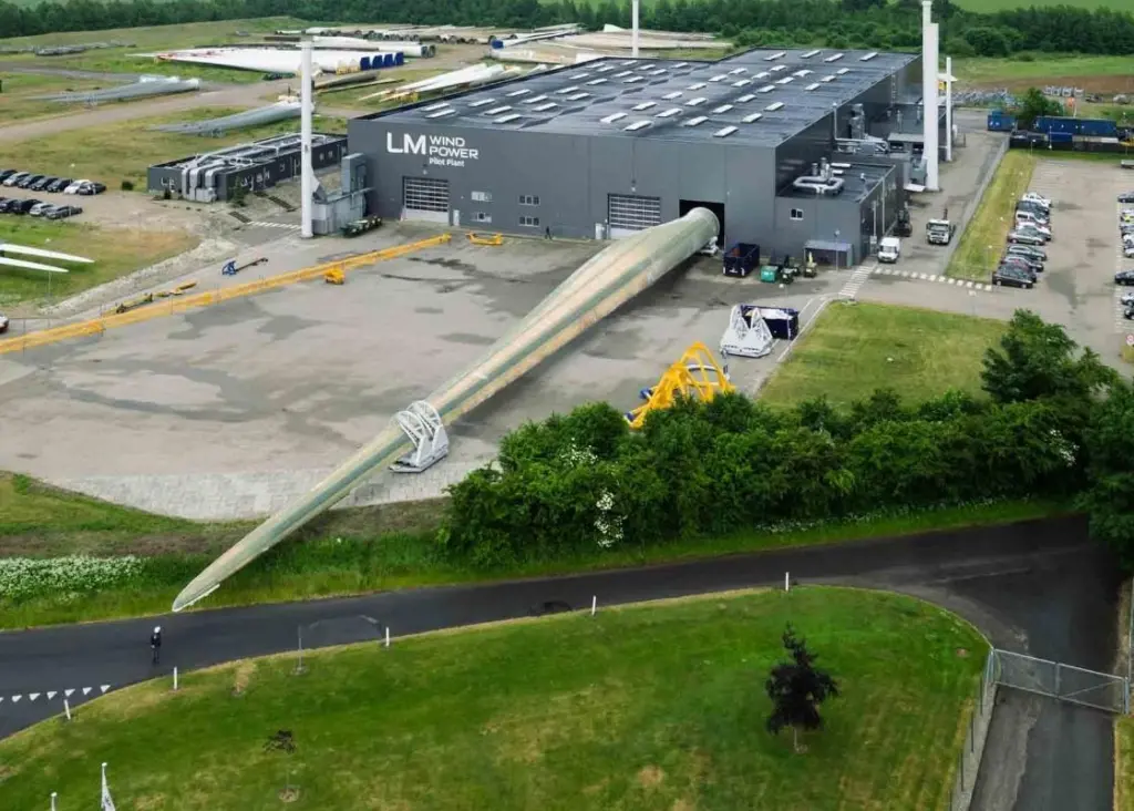 The 88.4 metre long blade has been designed for Adwen's AD 8-180 wind turbine