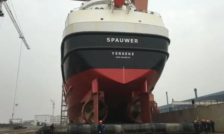 'TSHD Spauwer' is a large and highly sophisticated hopper dredger