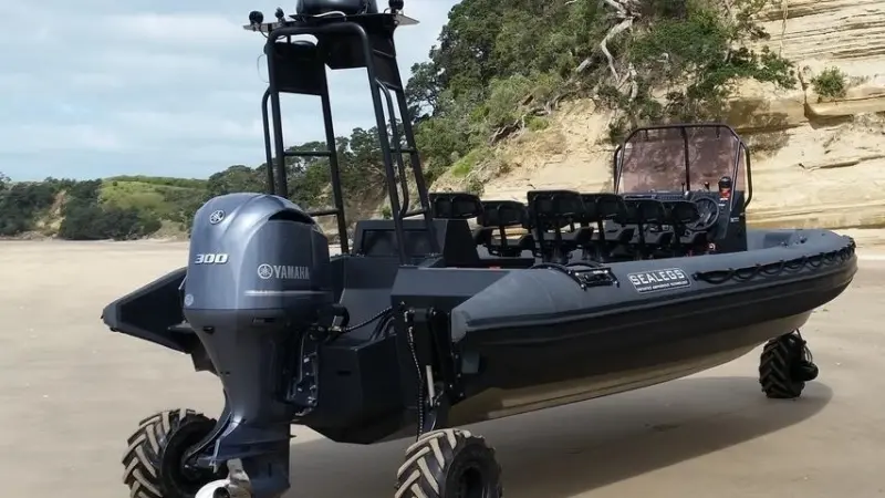 The craft can accommodate 8 crew on suspension seats