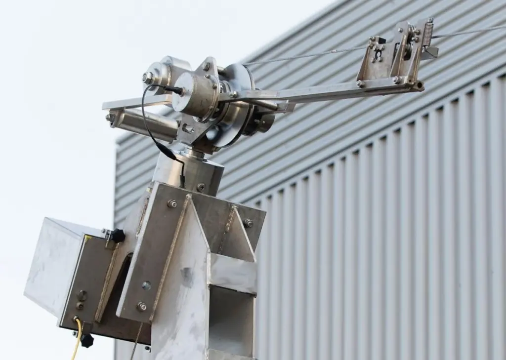 Taut wire systems can be used for all types of offshore operations that require accurate and real-time measurement of submerged objects
