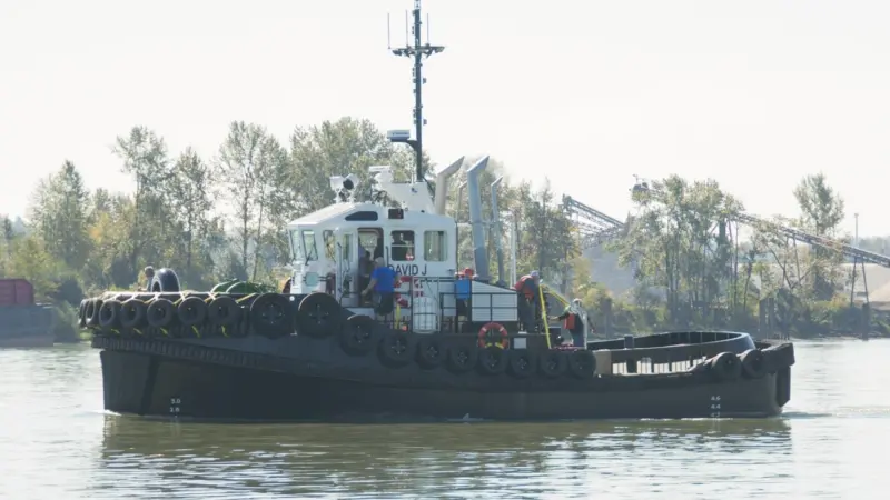 'David J' is a sturdy workmanlike tug capable of operating in tight spaces (Cummins)