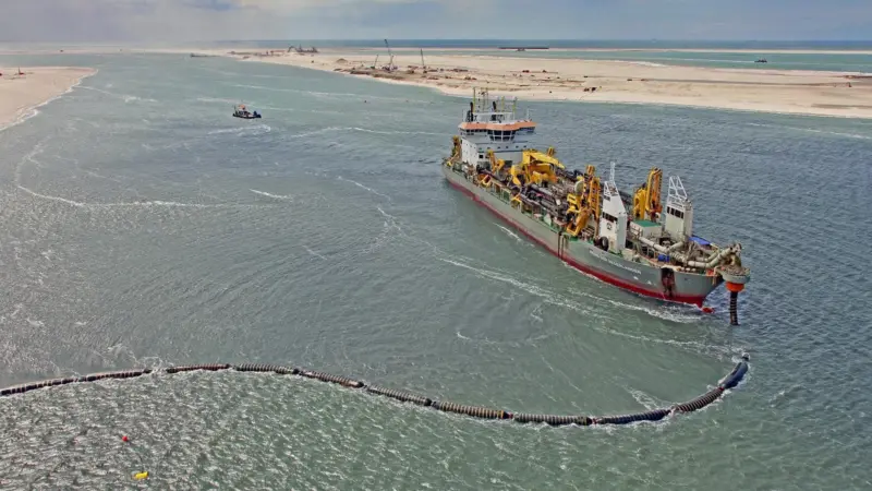 00_50872_MJNOV16Dredging-Boskalis