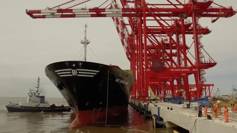 The site currently has five ‘megamax’ ship to shore (STS) transfer cranes and 12 quayside container handling cranes