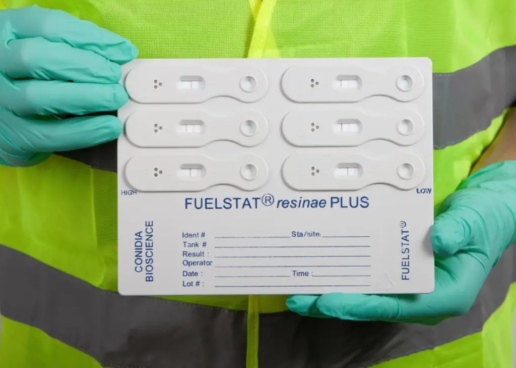 Six test devices are included in each Conidia test package