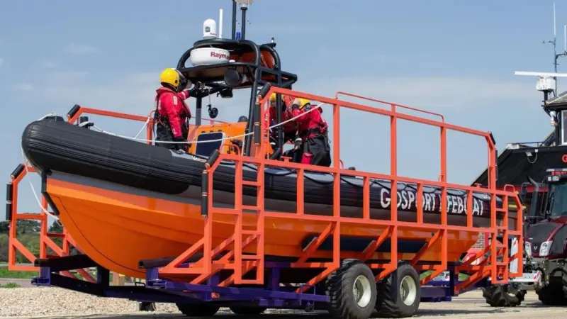 Gosport's new 9m Delta in its bespoke launcher