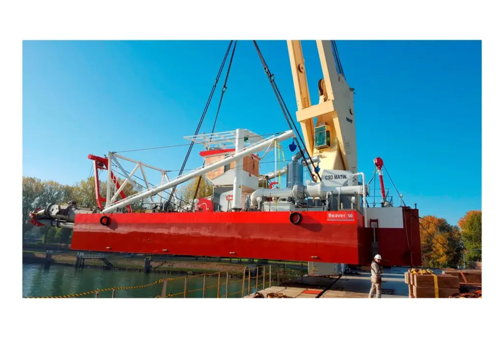 00_51053_MJJAN17Dredging-IHC