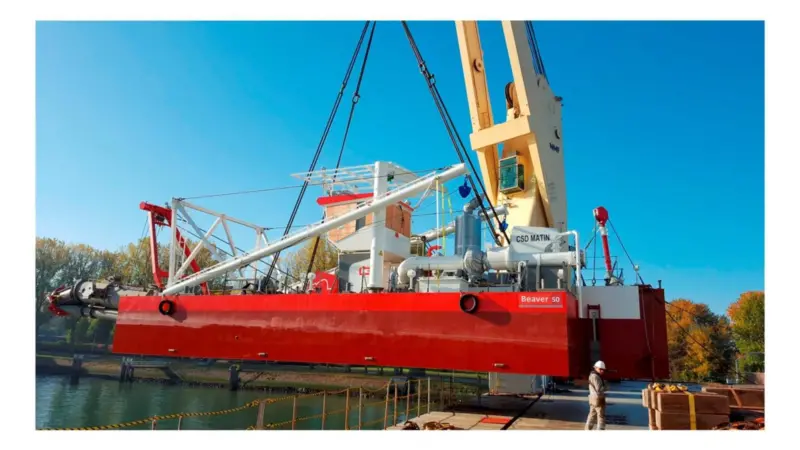 00_51053_MJJAN17Dredging-IHC