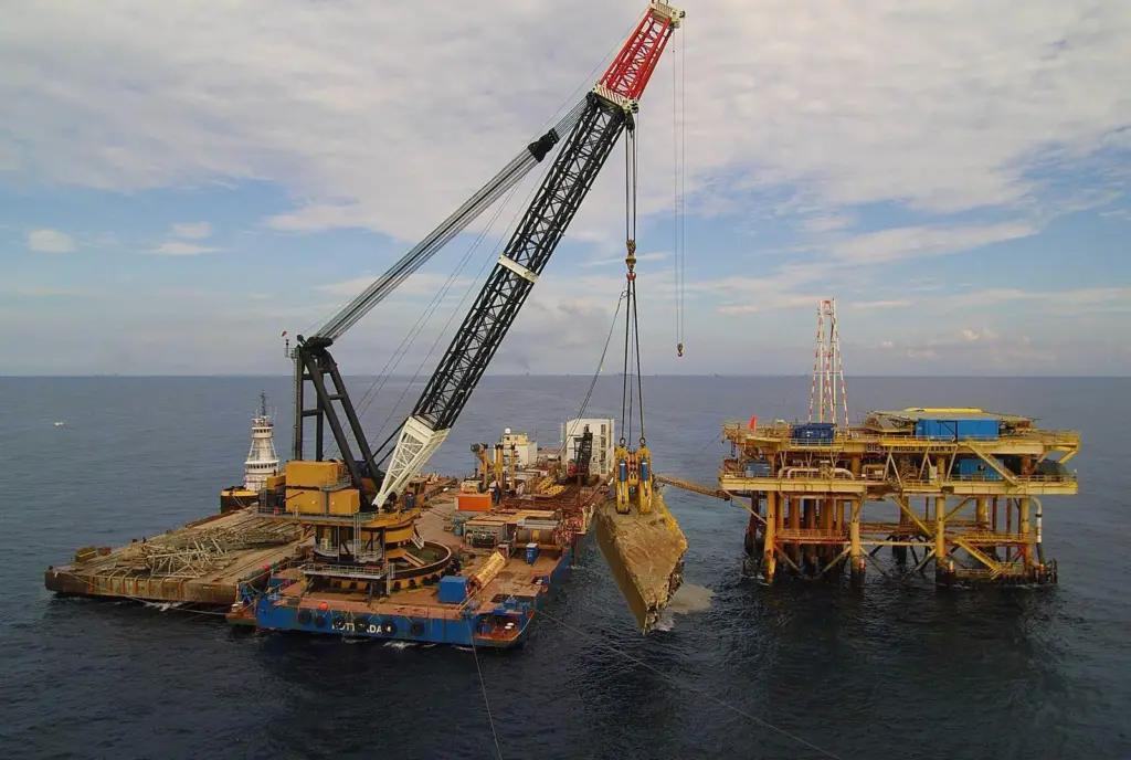 'Troll Solution' sank just 2m from an active platform (Ardent)