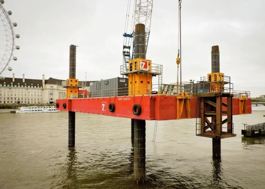 400t jack up barge 'Haven-SeaSeven' on site