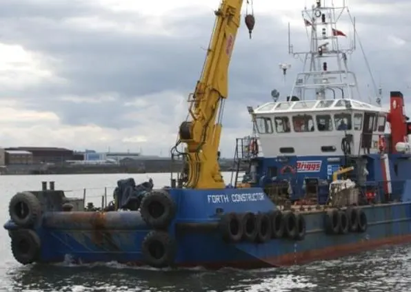 Briggs Marine Multicat 'Forth Constructor'