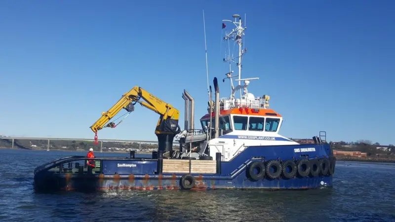 'SMS Shoalbuster' is one of several Shoalbusters in the GSS fleet (Damen )
