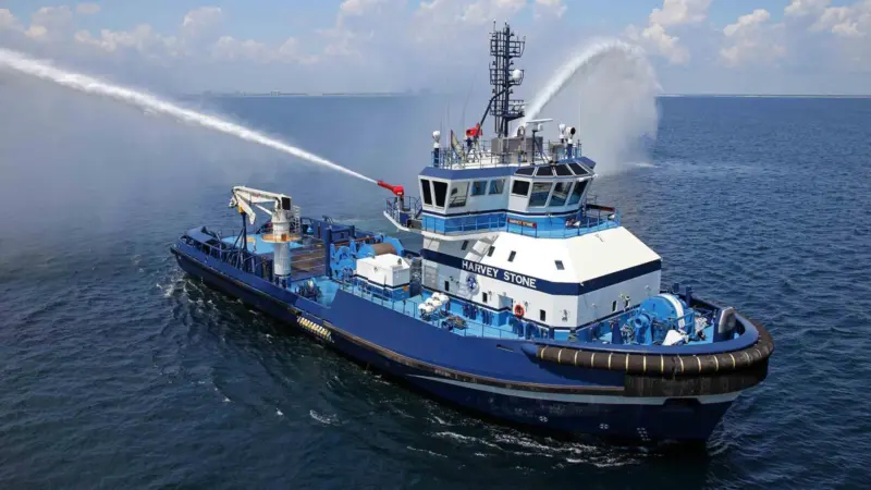 'Harvey Stone' demonstrates its fire-fighting capabilities (RAL)