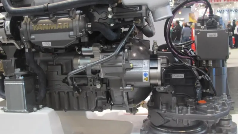 This drive unit can be rotated through a full 360° to give exceptional manoeuvrability particularly if two or more drive units are fitted to a craft