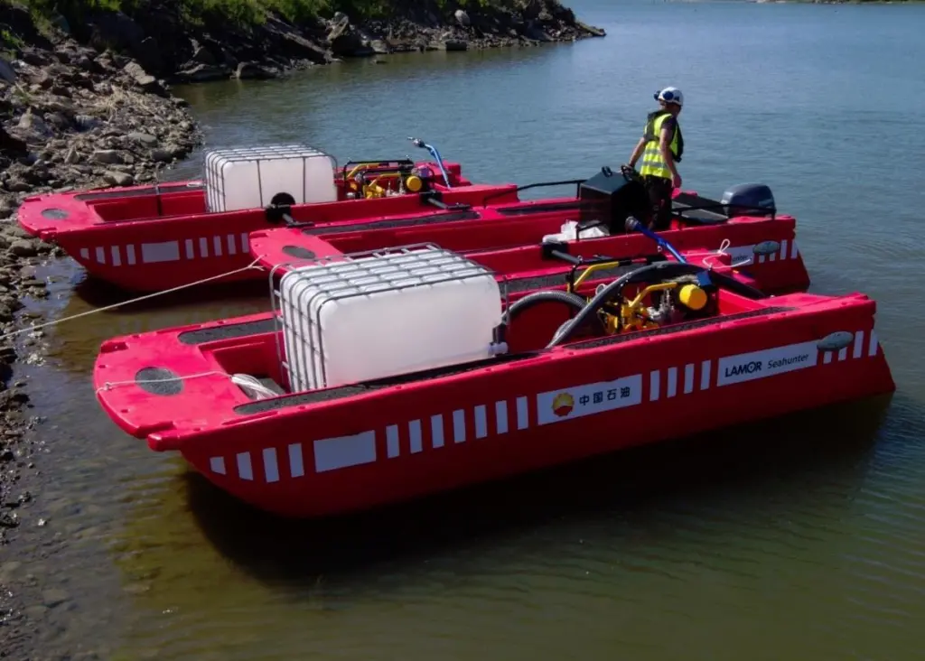 The Lamor Seahunter can carry up to seven passengers and is easily transported on trailers