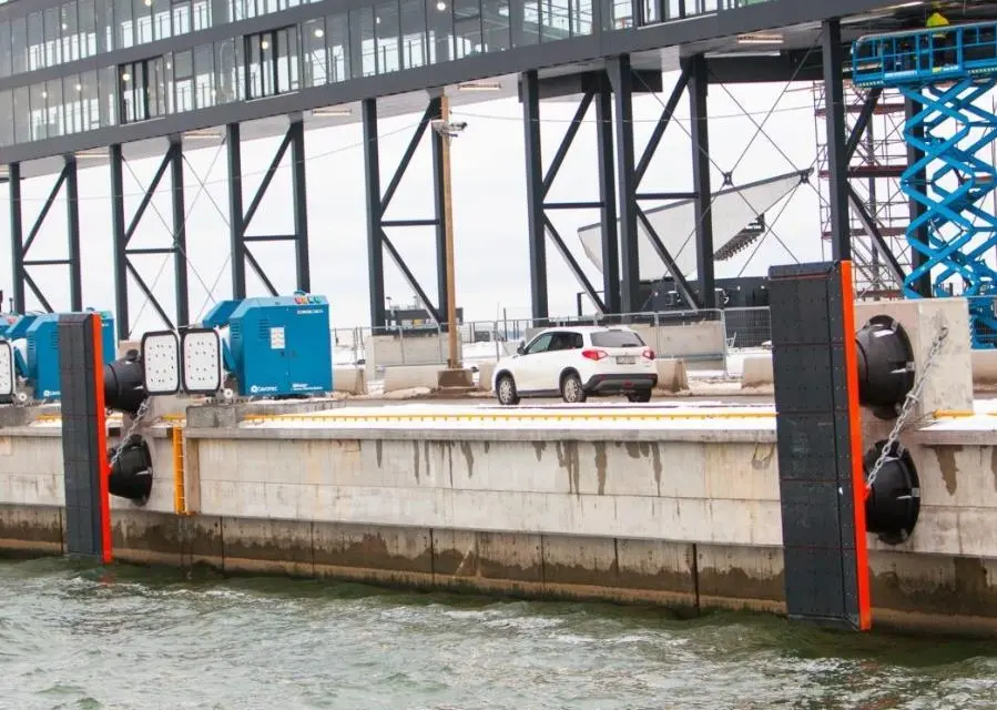 MoorMaster system uses vacuum pads to hold the ship in its berth