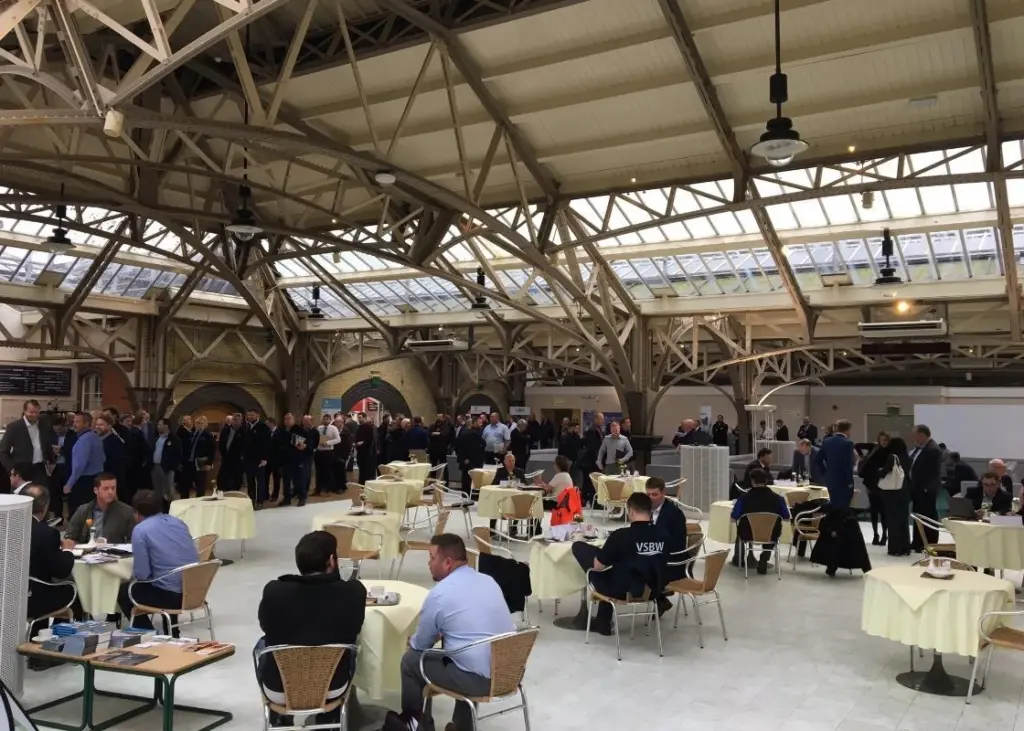 Bringing together potential subcontractors and suppliers