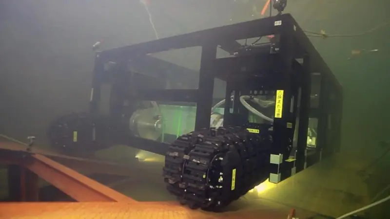 JAMSTEC WROV coring system during tank trials: image  JAMSTEC