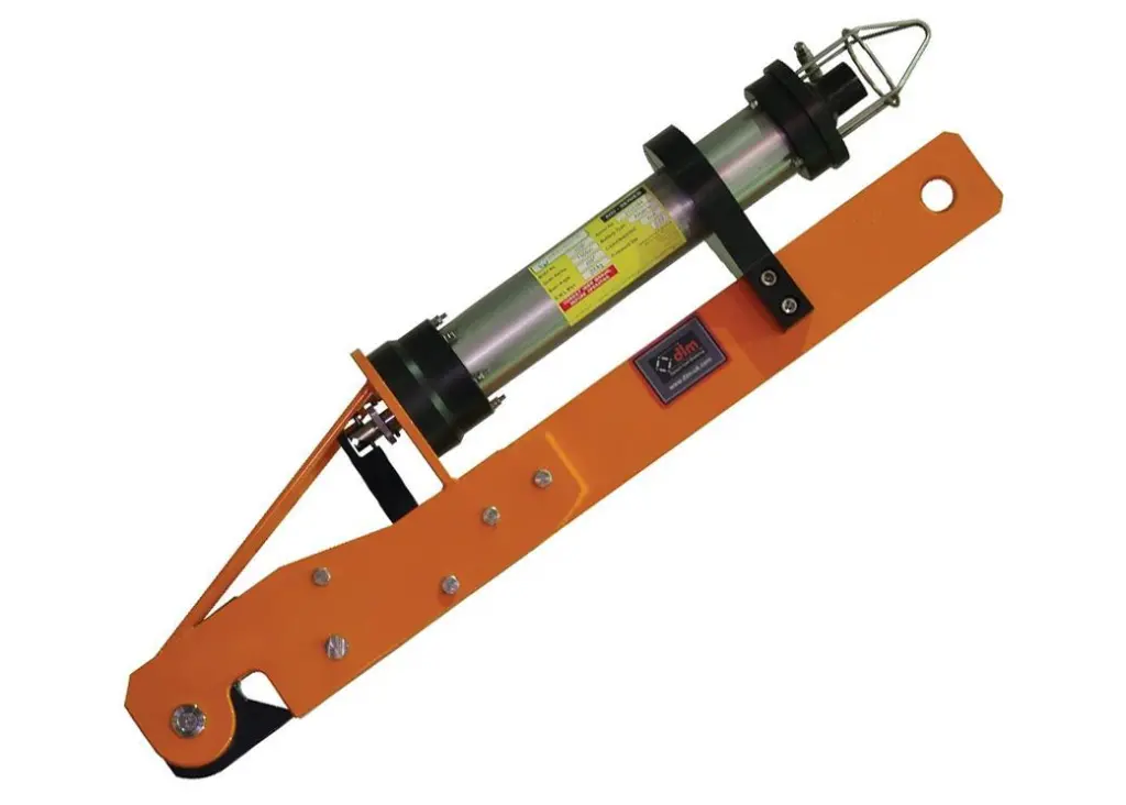 The DLM Bight load hook will release on an acoustic signal
