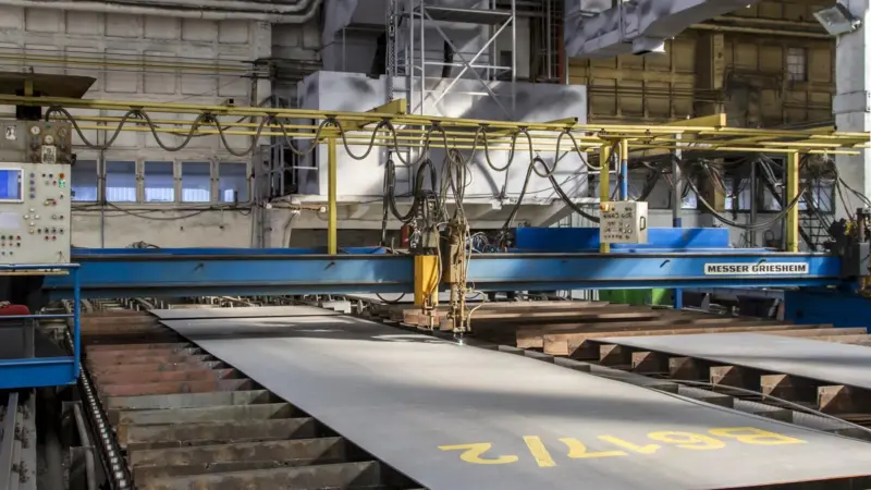 Steel cutting