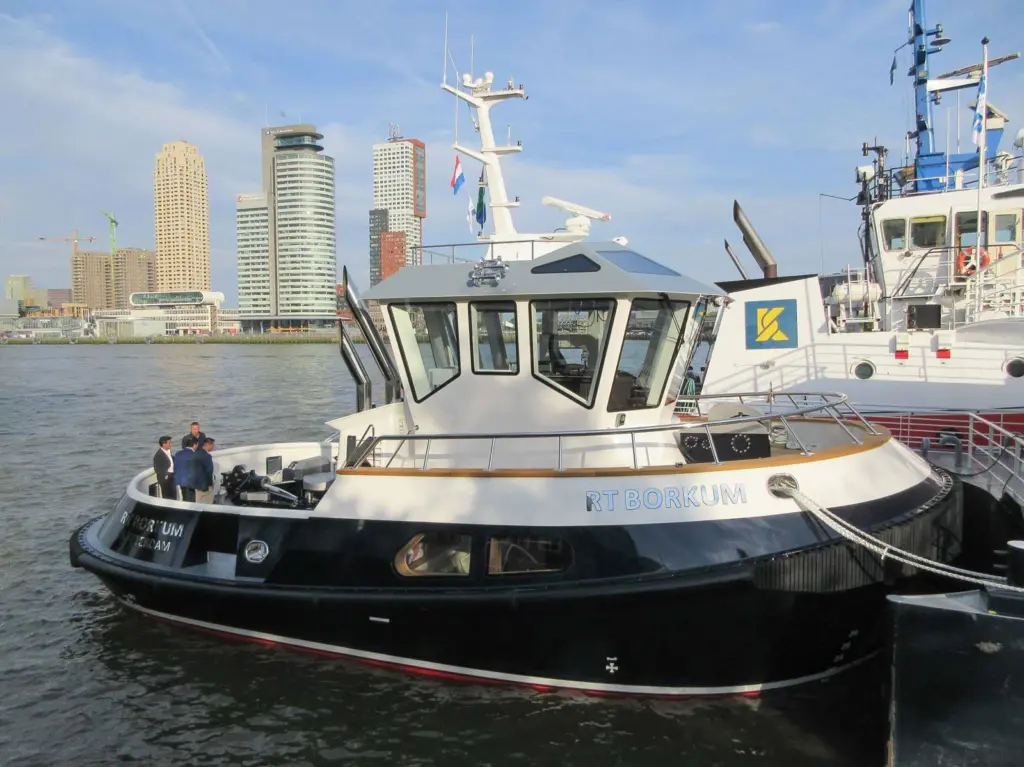 The Rotortug training tug 'RT Borkum' was present at the evening reception (Peter Barker)