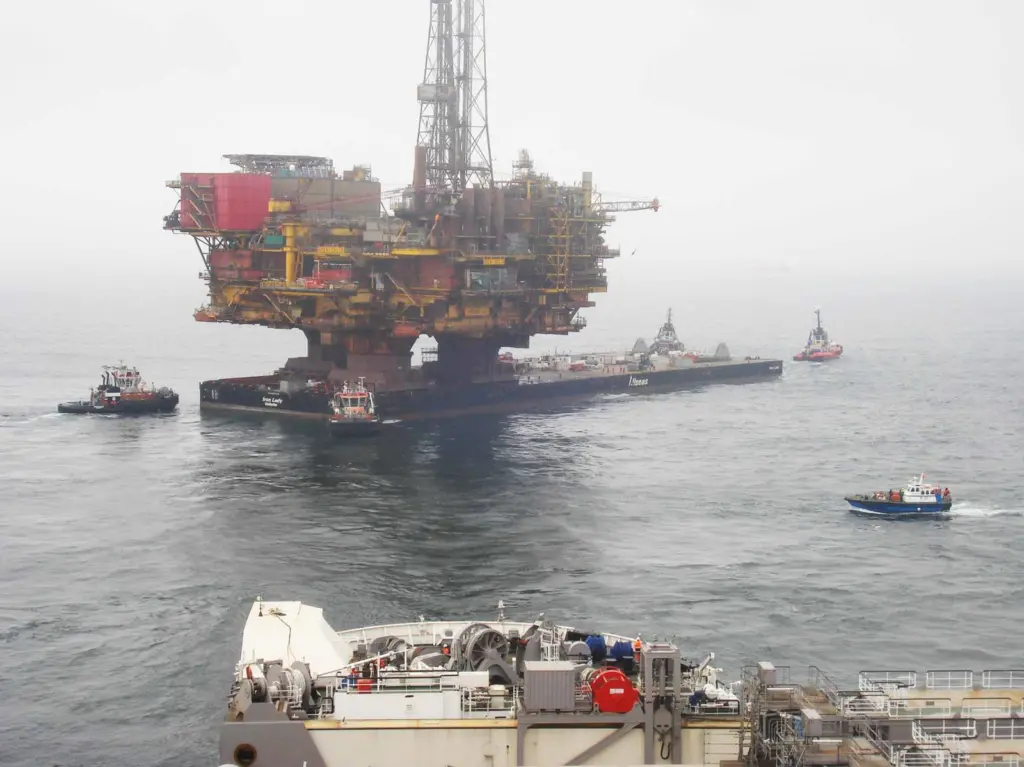 'Iron Lady' with the 24,200t topsides is towed clear of 'Pioneering Spirit' (Kotug)