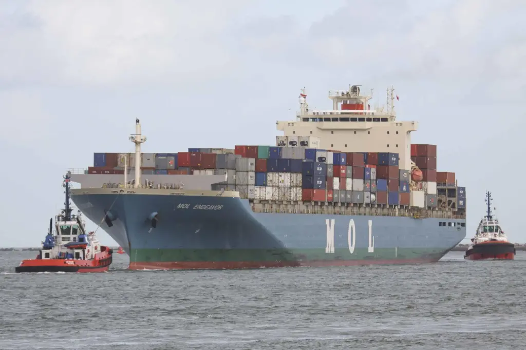 Handling container ships will form part of the Mitsui OSK - Kotug Smit deal (Peter Barker)