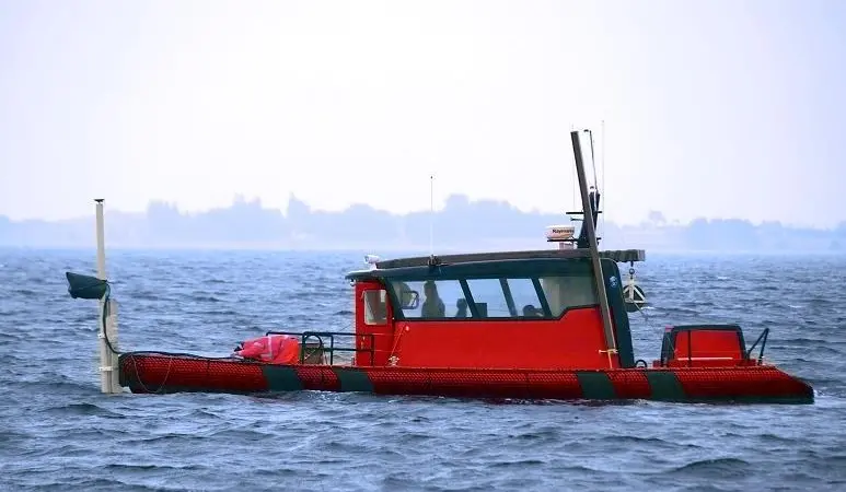 The 12-metre ProZero DC at survey-speed