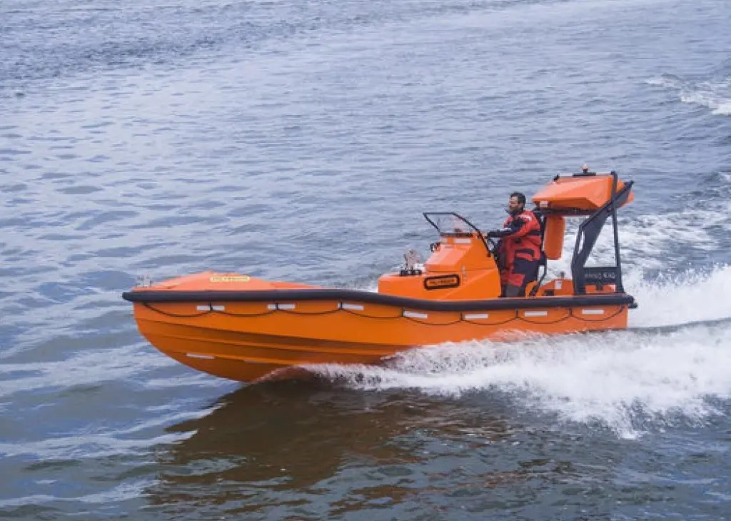 Palfinger FRSQ 630 fast rescue boat offers optimal working conditions in rough sea conditions