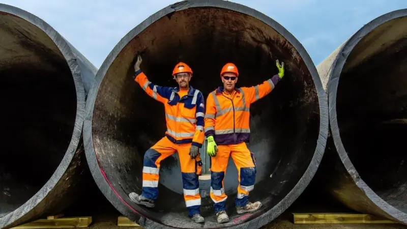 The seven large polyethylene pipes in lengths of up to 290 metres long each were rescued following an incident on 19 July