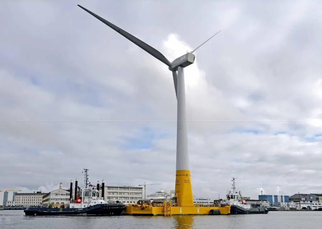 Usual towing procedures were adapted for the Floatgen job (Photo: Boluda)