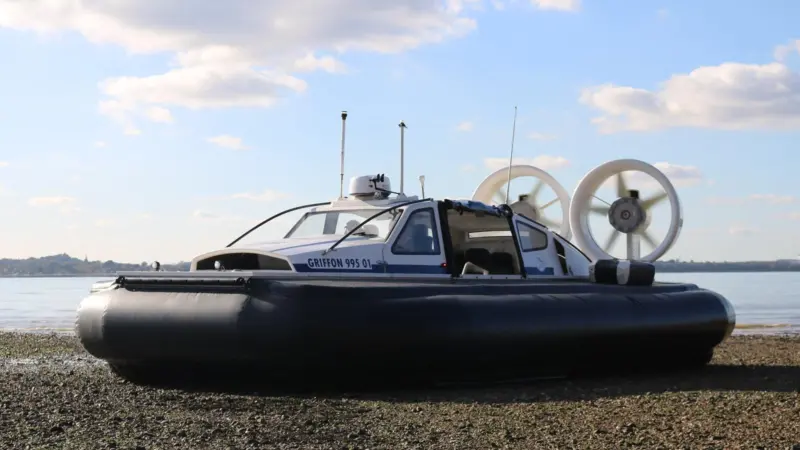 Griffon Hoverwork 995ED at Weston, Southmpton