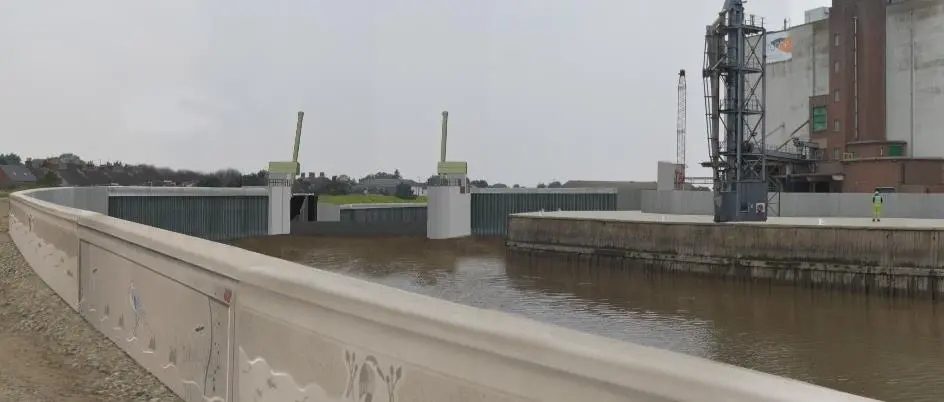 Boston Barrier looking upstream past Haven flood defences