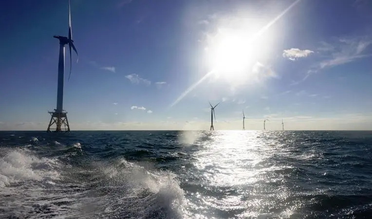 The report finds a 'notable' capital cost reduction of 31% by changing from a 5MW to a 10MW turbine