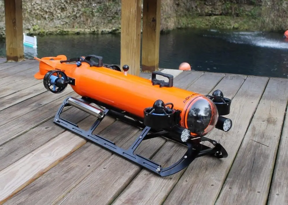Aquabotix’s hybrid vehicle the Integra AUV/ROV on the dock