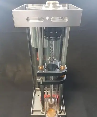 The design is based around the industry standard multiple (multi) corer
