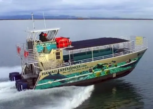 Armstrong Marine’s design paired with the unique vinyl wrap make for an eye-catching vessel that is already garnering attention in Hawaii