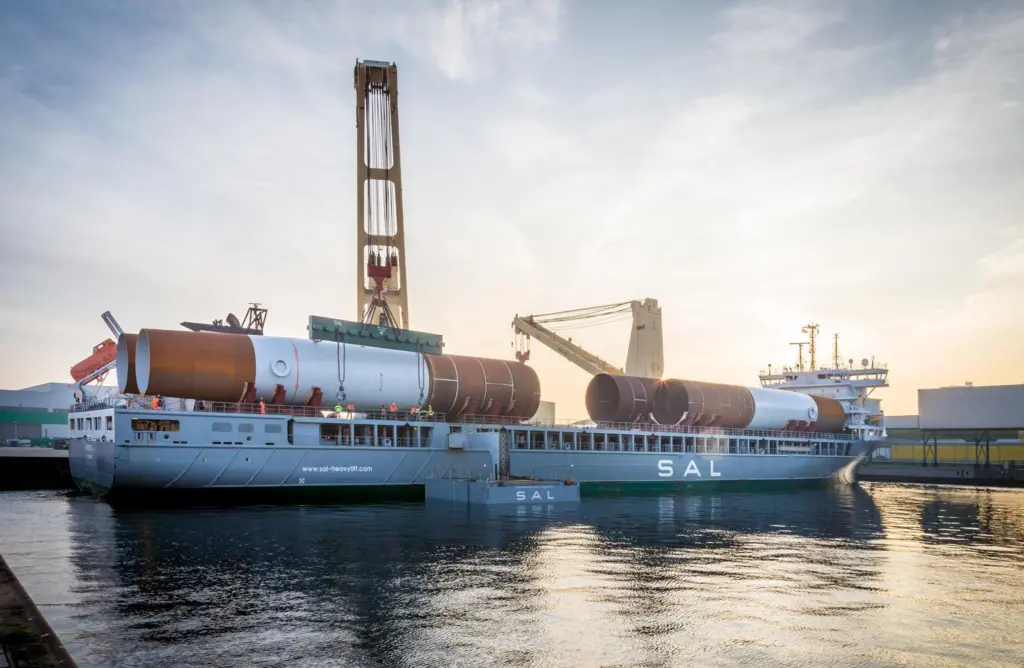 Matthieu Moerman of SAL: “You can imagine, carried in the horizontal position these 1100 tonne monopiles can be like a boiled egg on a plate – susceptible to deforming under stress if they’re left unsupported”