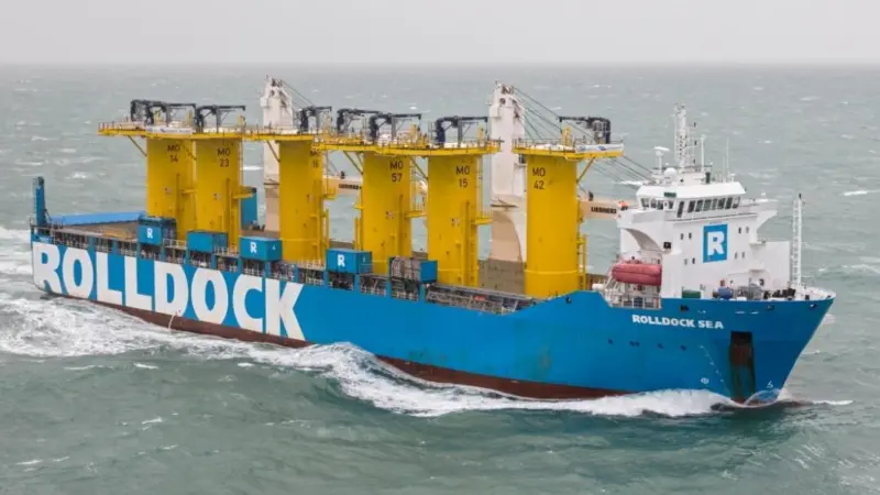 'Rolldock Sea' carrying windfarm transition pieces