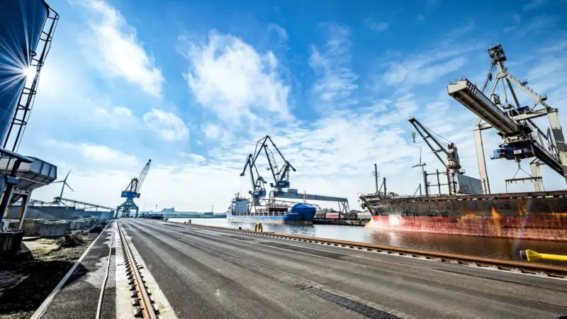 New quay adds Bremen shipping clout